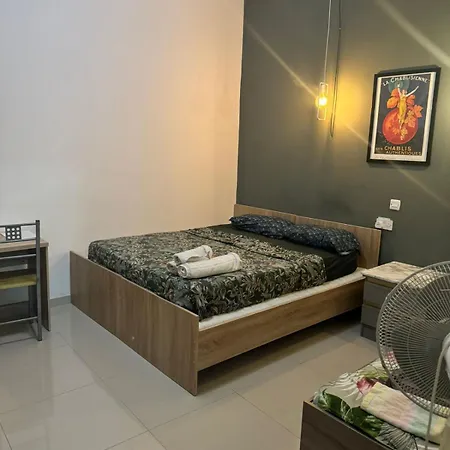 Séjour chez l'habitant Air-conditioned In Sliema Few Minutes From Beach Self Check In And Check Out Gzira