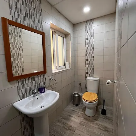Air-conditioned In Sliema Few Minutes From Beach Self Check In And Check Out * Gżira
